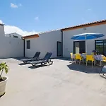 Moradia Entre Saltos Holiday home Salga